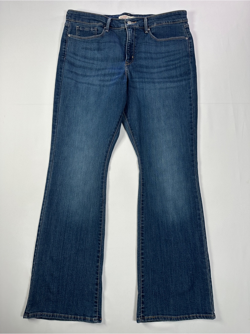 Levi Strauss Signature Mid-Rise Bootcut Stretch Jeans Size 16
